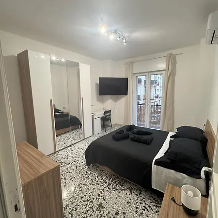 Апартаменты Black Angel Oak Бари