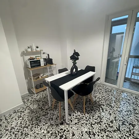 Black Angel Oak * Bari