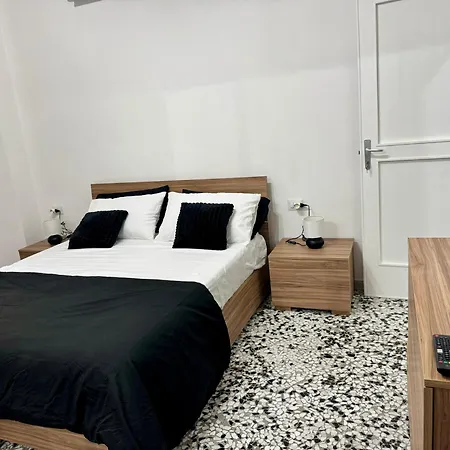 Black Angel Oak Appartement *